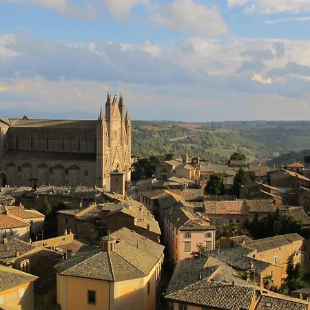 Porta Vivaria Orvieto- Private Parking Hotel Exterior foto